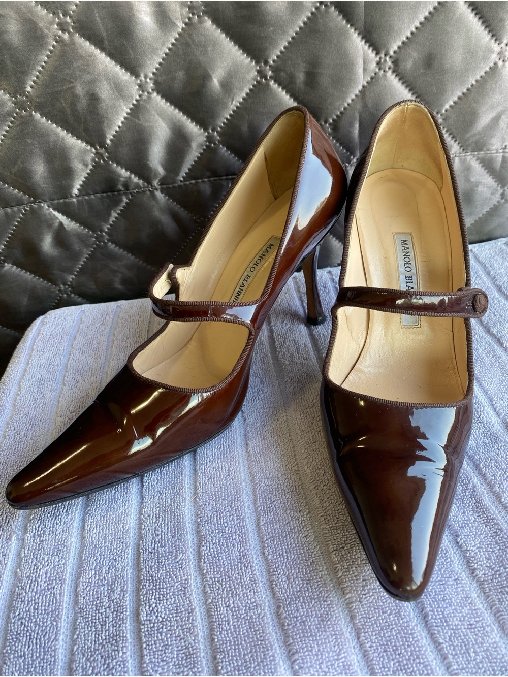 Manolo Blahnik Campari Brown Patent Leather Mary Jane Pumps 40/9.5